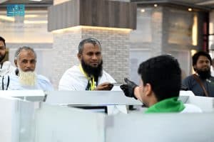 حجاج بنغلاديش يشيدون بتنظيم وتنفيذ مبادرة “طريق مكة”