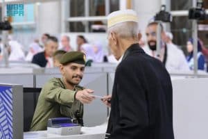 مطار الأمير محمد بن عبدالعزيز يستقبل أولى رحلات الحجاج من أوزبكستان