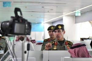 اللواء المربع يتفقّد جوازات مطار الأمير محمد بن عبدالعزيز بالمدينة المنورة