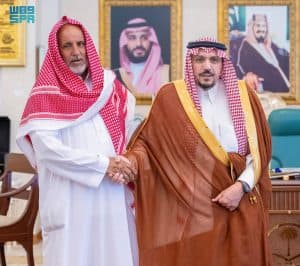 أمير منطقة القصيم يستقبل الحربي المتنازل عن قاتل ابنه لوجه الله تعالى