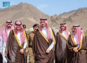أمير المدينة المنورة يتفقّد ميقات ذي الحليفة ويطّلع على مشروعات تطويره وتأهيله
