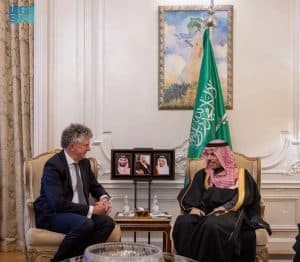 وزير الخارجية يلتقي مستشار الأمن القومي البريطاني