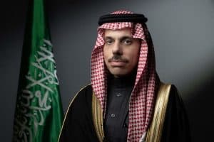 وزير الخارجية يتلقى اتصالًا هاتفيًا من نظيره البحريني