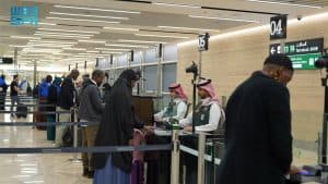 جوازات مطار الملك خالد بالرياض تستقبل ضيوف الرحمن القادمين لأداء فريضة الحج