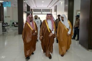الأحيدب يتفقد مجمع محاكم ديوان المظالم بالجوف ويباشر ملاحظات المستفيدين ميدانيًا
