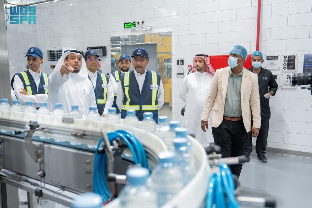 وزير الصناعة والثروة المعدنية يقف على جاهزية القطاع الصناعي بالعاصمة المقدسة لموسم الحج
