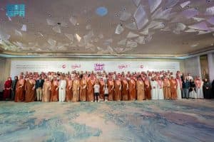 وزير السياحة يعقد ورشة عمل برنامج “صيف السعودية 2026”