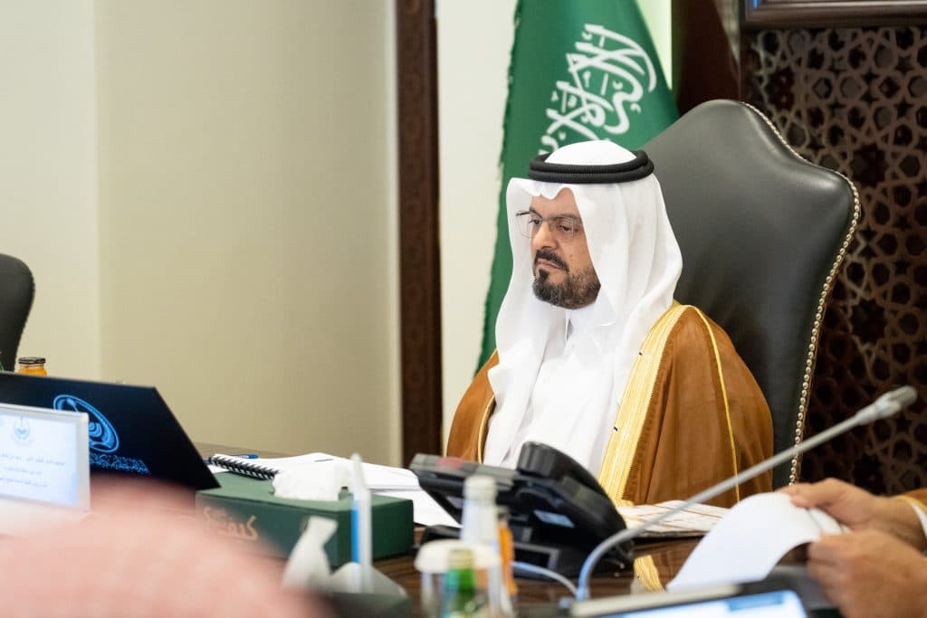 نوقش خلاله خطط الجهات المعنية وجاهزيتها لموسم الحج الجاري.. نائب أمير منطقة مكة المكرمة يرأس اللجنة الدائمة للحج والعمرة