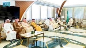 أمير الشرقية يستقبل أمين الأحساء بمناسبة اختيار الأحساء “المدينة العربية للمسؤولية الاجتماعية لعام 2026”