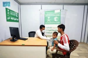 العيادة الطبية المتنقلة لمركز الملك سلمان للإغاثة في عزلة الدير بحجة تقدم خدماتها العلاجية لـ(358) مستفيدًا خلال أسبوع