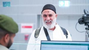 جوازات مطار الملك عبدالعزيز تستقبل أولى رحلات حجاج أذربيجان