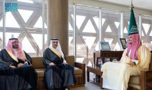 محافظ الدرعية يستقبل وفدًا من أسرة بن ملوح
