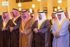 نائب أمير منطقة الرياض يؤدي صلاة الميت على حسان ياسين