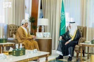 ناقشا عددًا من المواضيع ذات الاهتمام المشترك.. أمير المنطقة الشرقية يستقبل السفير العُماني لدى المملكة