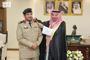 أمير نجران يُقلِّد قائد أمن المنشآت بالمنطقة رتبة لواء