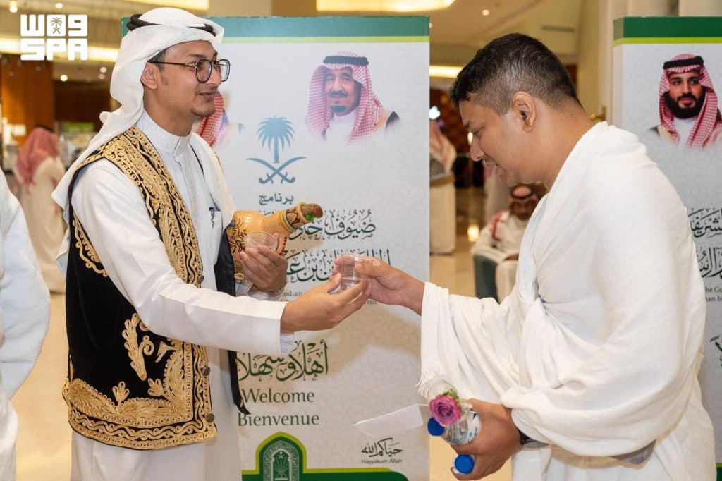 وزارة الشؤون الإسلامية تستقبل أولى طلائع ضيوف برنامج خادم الحرمين الشريفين للحج والعمرة والزيارة