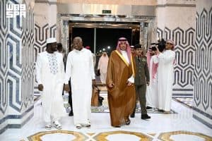 رئيس وزراء غينيا يصل إلى جدة