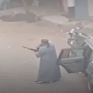 مضطرب نفسيًا يقتل ويصيب 13 شخصًا في إطلاق نار عشوائي بمحافظة أسيوط المصرية