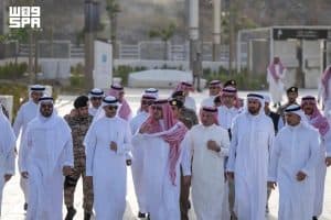 الأمير عبدالعزيز بن سعود يتابع ميدانيًا خطط إدارة الحشود بالمشاعر المقدسة