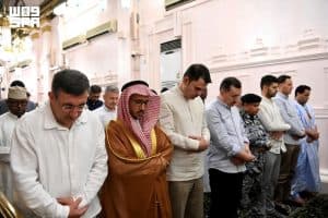 نائب الرئيس التركي يزور المسجد النبوي
