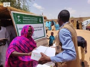 مركز الملك سلمان للإغاثة يوزّع (1.000) كرتون تمر بولاية شمال كردفان بالسودان