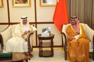 سفير خادم الحرمين لدى البحرين نايف السديري يستقبل المواطنين المهنئين بعيد الأضحى بمبنى السفارة
