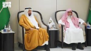 مفتي عام المملكة يستقبل وزير الحج والعمرة في منى