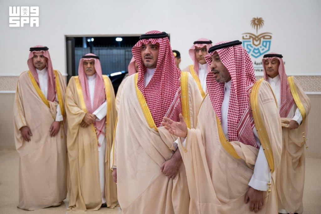الأمير عبدالعزيز بن سعود يتابع سير العمل في عدد من المواقع الصحية التابعة للخدمات الطبية بوزارة الداخلية في المشاعر