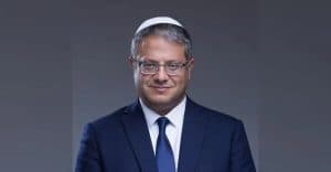 وزير اسرائيلي متطرف يدعو إلى تسوية جنوب لبنان بالأرض