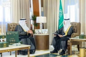 أثناء استقباله أمين المنطقة..  أمير الشرقية يستعرض أهم المشاريع الاستثمارية بالمنطقة