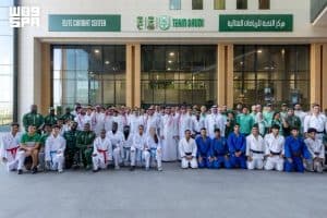 وزير الرياضة يدشّن مركز النخبة للرياضات القتالية بجدة