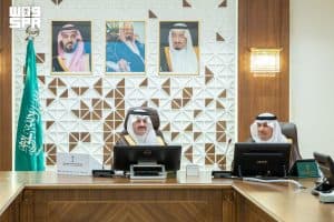 أمير الشرقية يُدشّن 6 مشاريع للطرق بـ406 ملايين ريال ويشهد توقيع اتفاقيات للنقل تتجاوز 3 مليارات ريال بالمنطقة