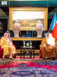 ولي عهد البحرين يستقبل وزير الخارجية ووزراء خارجية وممثلي الدول المشاركة في الاجتماع الوزاري لمجلس التعاون