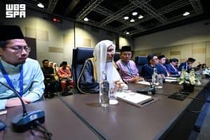 الأمين العام لرابطة العالم الإسلامي يلتقي طلاب الجامعات والباحثين في دول “آسيان”