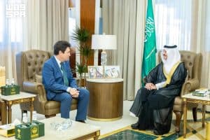 أمير المنطقة الشرقية يستقبل رئيس مجموعة الصداقة بين جمهورية فرنسا ودول مجلس التعاون بمجلس الشيوخ الفرنسي