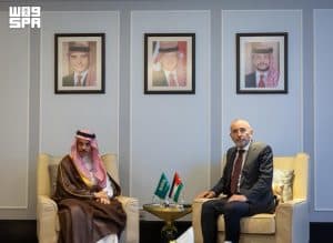 وزير الخارجية يلتقي وزير خارجية الأردن