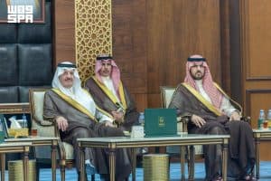 بمقر الإمارة وبحضور سمو نائبه.. أمير الشرقية يستقبل منسوبي هيئة تطوير المنطقة