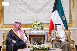أمير الكويت يستقبل الأمير تركي بن محمد بن فهد