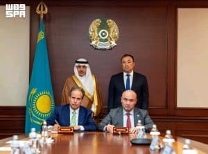 رئيس مجموعة البنك الإسلامي يلتقي وزير النقل في كازاخستان