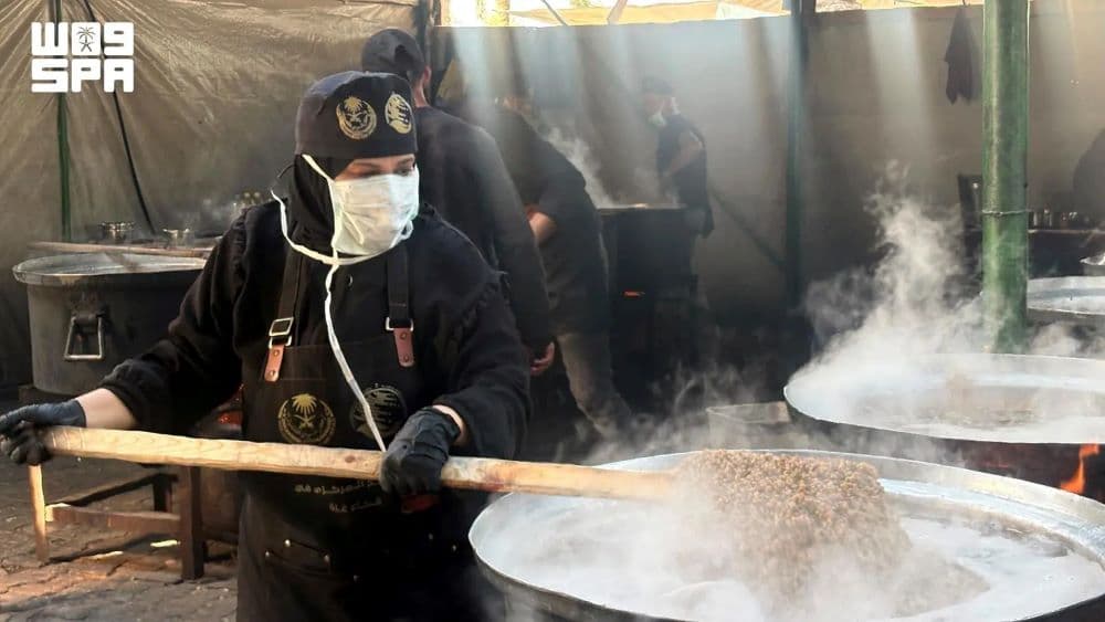المطبخ المركزي التابع لمركز الملك سلمان للإغاثة يوزّع 24,500 وجبة غذائية في قطاع غزة