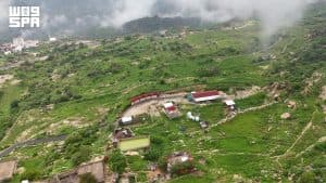 المدرجات الجبلية في جازان.. لوحة طبيعية تتناغم فيها الخضرة مع الصخور والغيوم