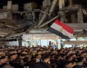 الفرحة تعمُّ ما تبقى من شوارع بقطاع غزة بتأهل المنتخب المصري لدور الـ16 بكأس العالم لكرة القدم