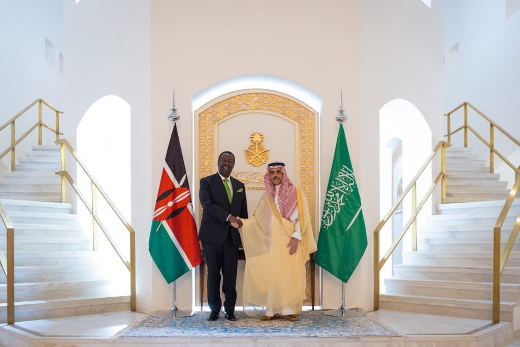 وزير الخارجية يستقبل نظيره الكيني ويعقدان الاجتماع الأول للجنة المشاورات السياسية السعودية – الكينية
