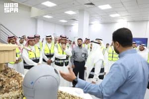 “وزير الصناعة” يتفقّد عددًا من المصانع العسكرية بالخرج