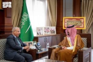 ناقشا الموضوعات ذات الاهتمام المشترك.. أمير المدينة المنورة يستقبل السفير الموريتاني