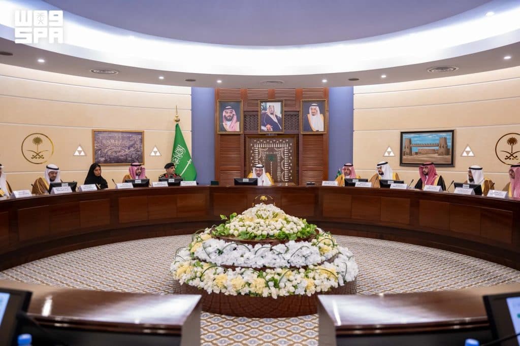 استعرض خطط الجهات الحكومية ذات العلاقة بسوق العمل.. أمير القصيم يرأس اجتماع اللجنة العليا للتوطين بالمنطقة