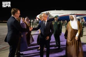 دولة رئيس وزراء كندا يصل إلى جدة