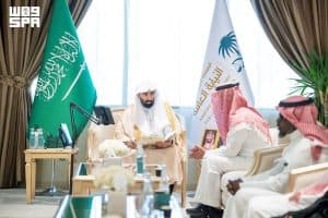 النائب العام يلتقي المستفيدين ويوجّه بسرعة دراسة الطلبات وإنجازها