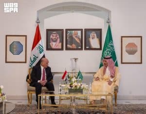 وزير الخارجية ونائب رئيس الوزراء وزير خارجية العراق يعقدان اجتماعًا رسميًّا بين البلدين