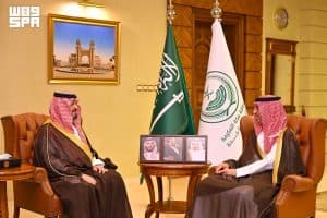 هنّأه وتمنى له التوفيق.. الأمير سعود بن جلوي يستقبل أمين جدة بمناسبة تعيينه حديثًا